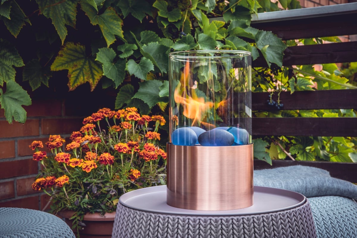 Outdoor Fireplace Builder Tips for Minnesota Fall Nights